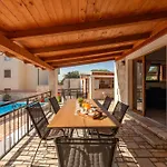 Ika Zadarvillas *