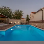 Ika Zadarvillas Rastevic