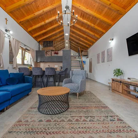 Ika Zadarvillas Vila *