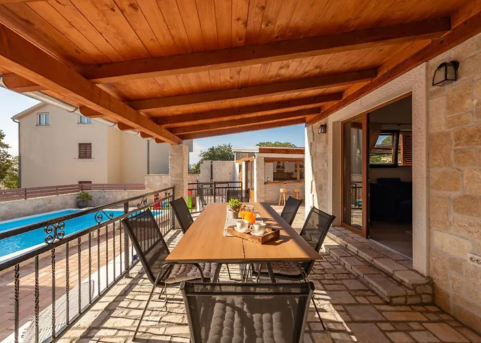 Ika Zadarvillas *
