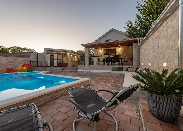 Ika Zadarvillas
