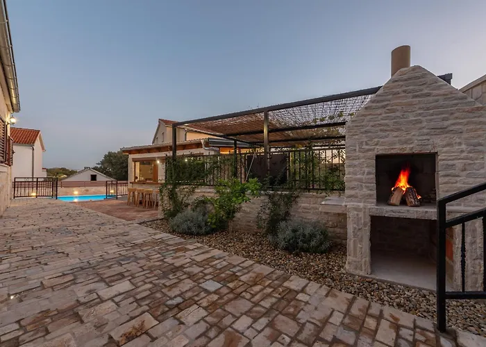 Ika Zadarvillas Vila Rastevic