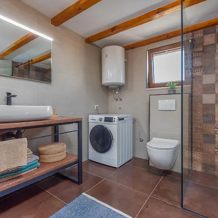 Ika Zadarvillas Rastevic