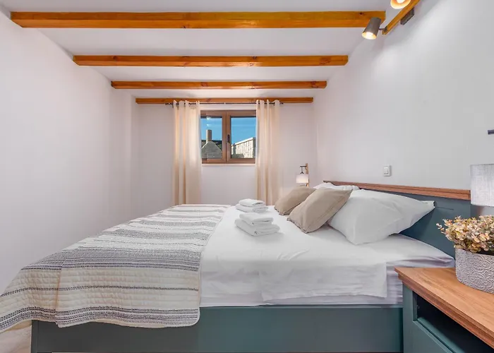 Ika Zadarvillas * Rastevic